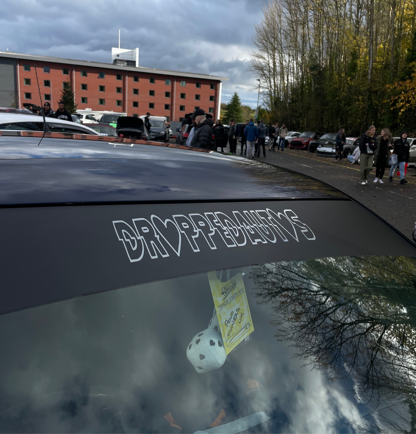 Droppedautos sunstrip